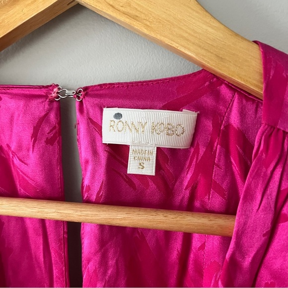 Ronny Kobo Pink Eugina Silk Blend Blouse Small NWOT - Picture 5 of 8
